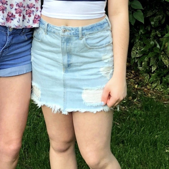 Distressed Light Wash Denim Mini Skirt - Picture 3 of 3